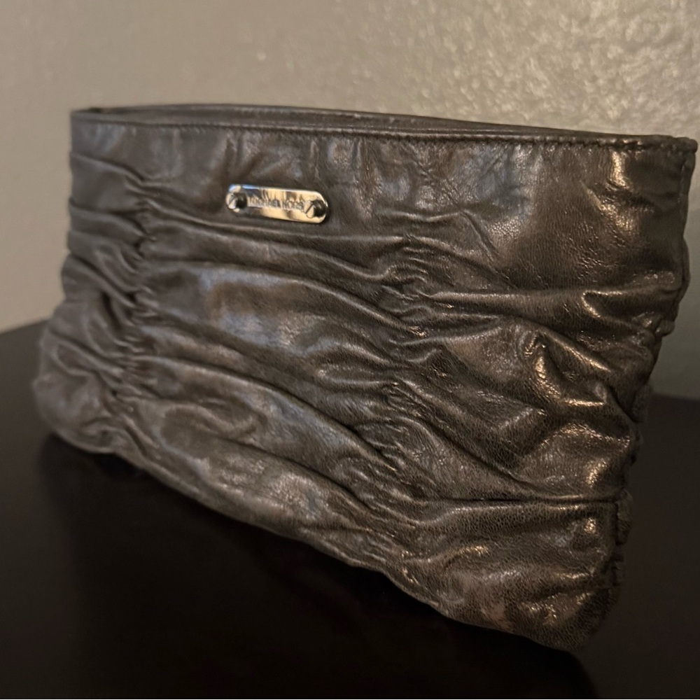 Michael Kors Metallic Ruched Clutch Silver Leather Evening Wristlet Purse - Picture 3 of 5